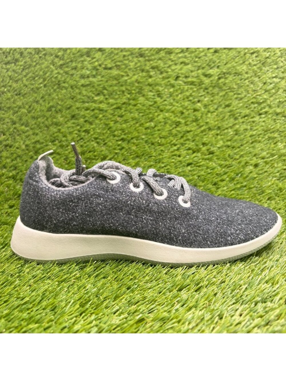 Allbirds Wool Runners Womens Size 9 Gray White Running Walking Shoes Sneakers